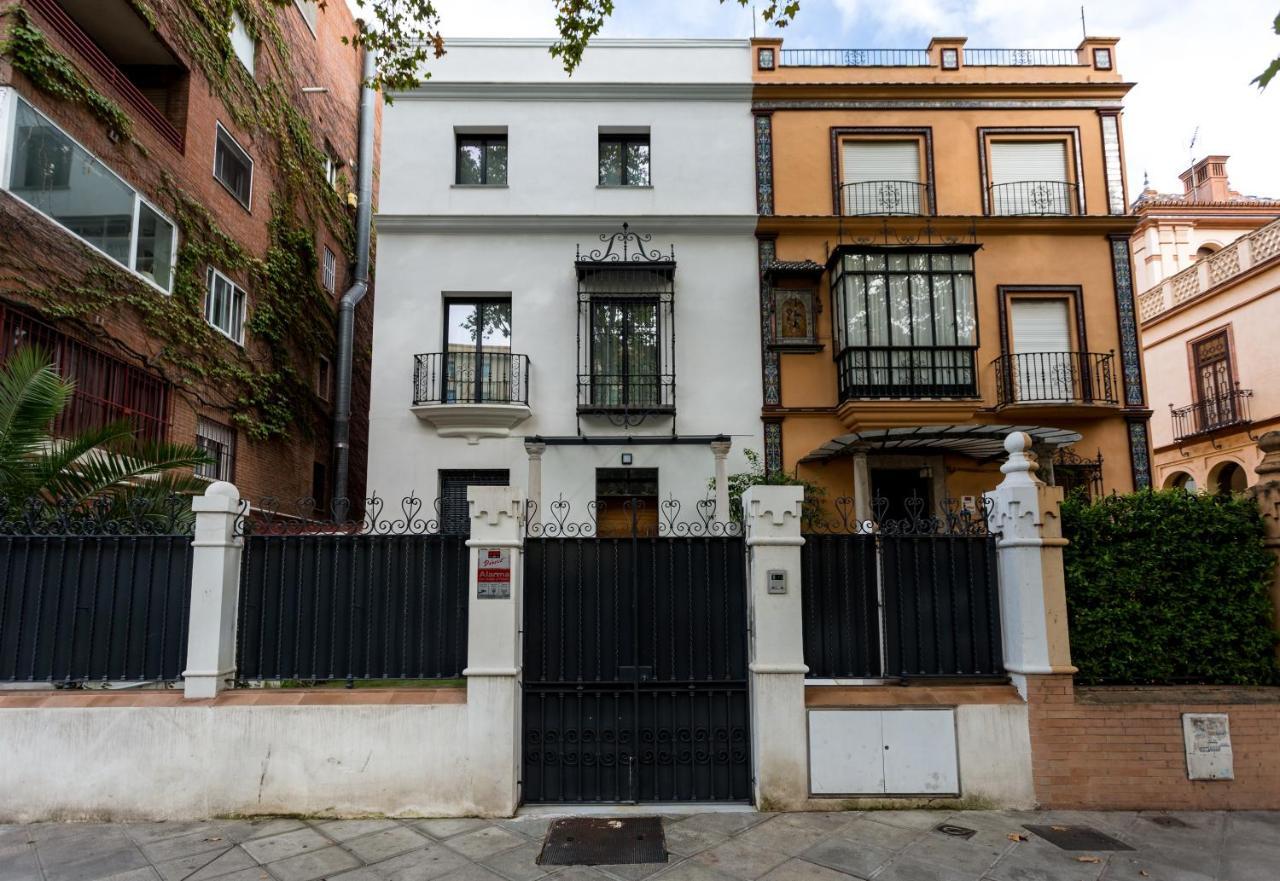 Apartamentos Rg Plaza De Espana Sevilla Kültér fotó
