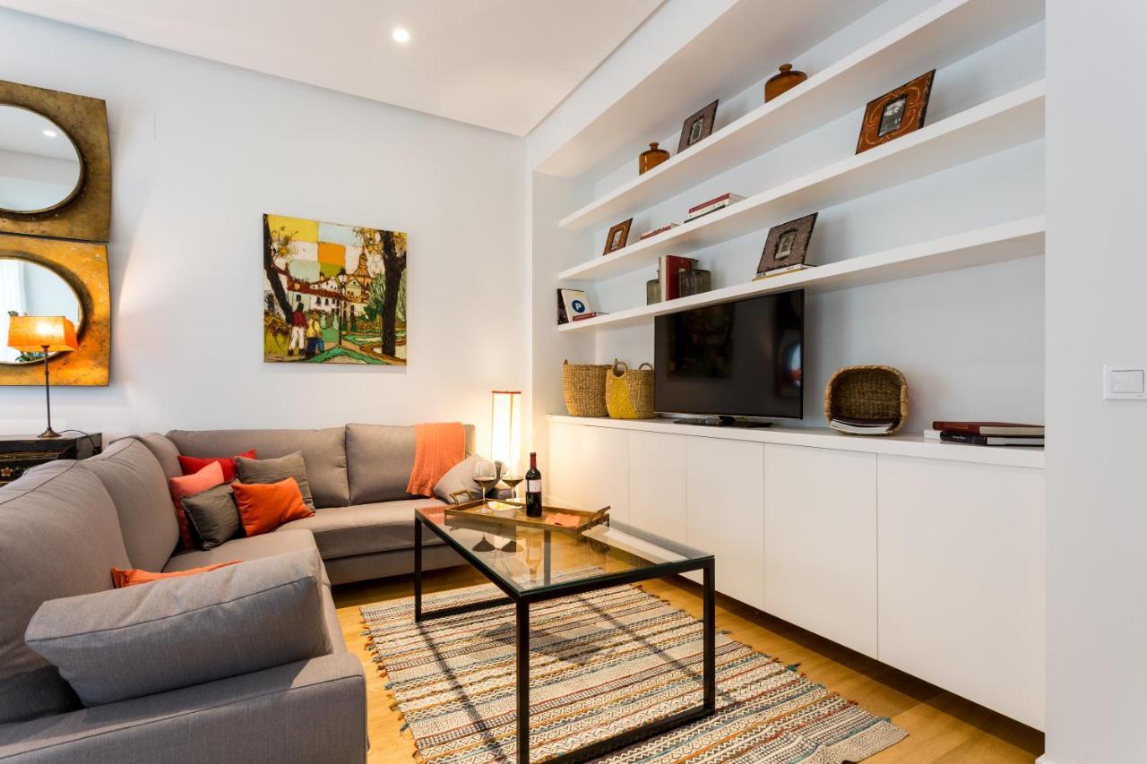 Apartamentos Rg Plaza De Espana Sevilla Kültér fotó