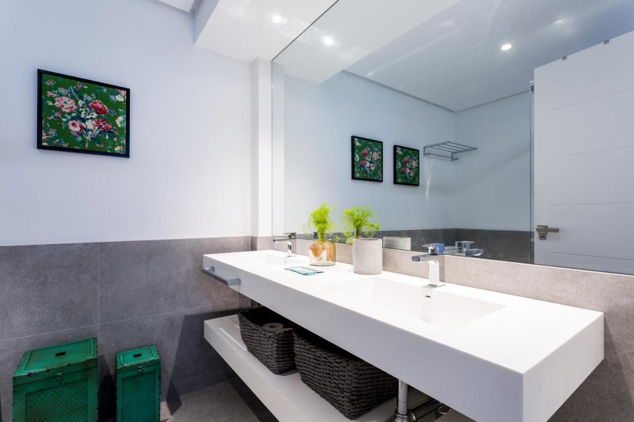 Apartamentos Rg Plaza De Espana Sevilla Kültér fotó