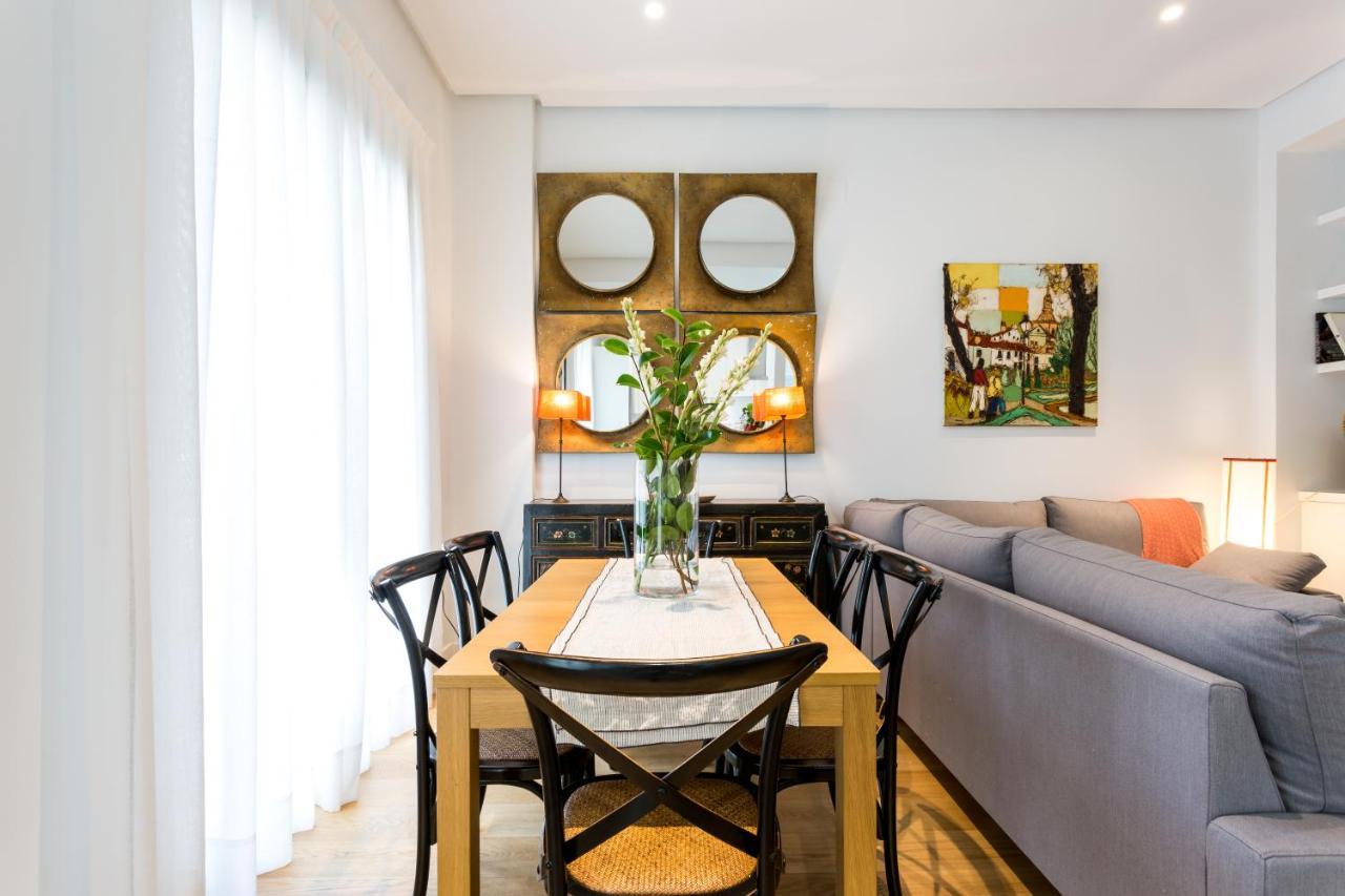 Apartamentos Rg Plaza De Espana Sevilla Kültér fotó