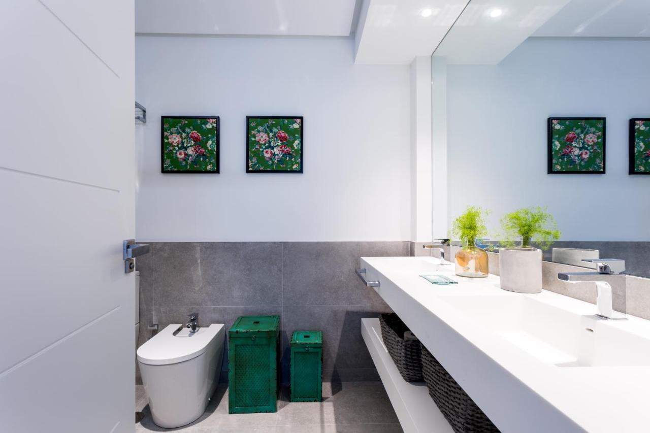 Apartamentos Rg Plaza De Espana Sevilla Kültér fotó