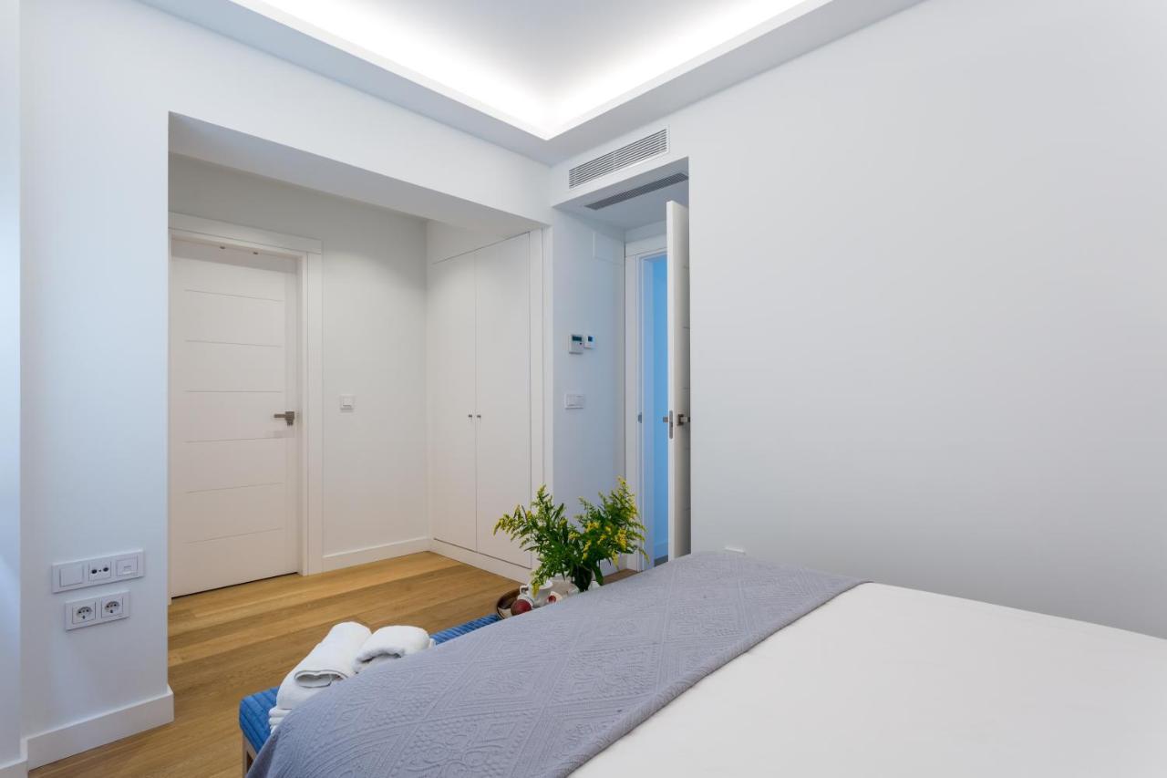 Apartamentos Rg Plaza De Espana Sevilla Kültér fotó